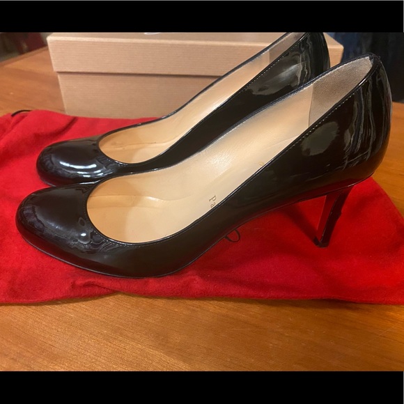 Authentic Christian Louboutin Simple Patent Pump - Picture 9 of 11